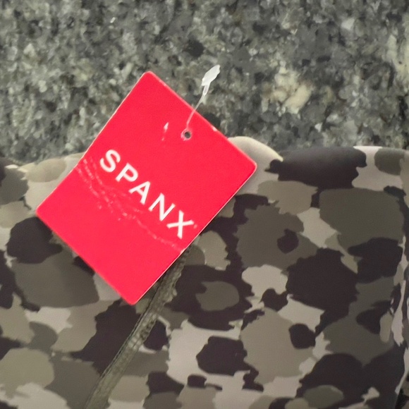 SPANX Booty Boost Active Brushed Collage 7/8 Leggings Butt Lift Dark Palm XS - Picture 6 of 9